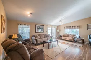 34205 Island Dr, Leesburg, FL 34788 - Photo 11