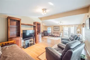 34205 Island Dr, Leesburg, FL 34788 - Photo 7