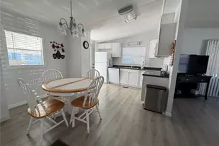 102 Robin Ln, Wildwood, FL 34785 - Photo 3