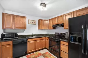 528 E Citrus Ave, Eustis, FL 32726 - Photo 5