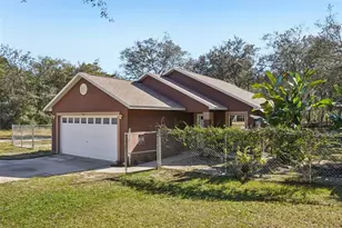 4542 Lemon St, Lady Lake, FL 32159 - Photo 1