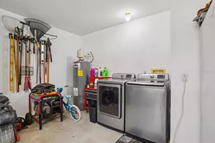 4542 Lemon St, Lady Lake, FL 32159 - Photo 9