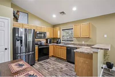 4542 Lemon Street, Lady Lake, FL 32159 - Photo 11