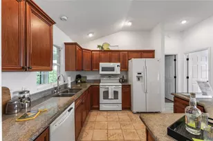 2473 Buttonwood Run, The Villages, FL 32162 - Photo 11