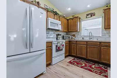 2121 Aber Lane, The Villages, FL 32163 - Photo 3