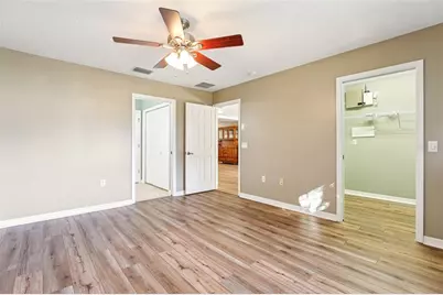 2216 Cypress Cove Drive #H3, Tavares, FL 32778 - Photo 13