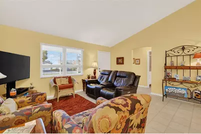 923 Camino Del Rey Drive, The Villages, FL 32159 - Photo 13