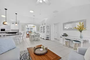 938 Joanna Ln, The Villages, FL 32162 - Photo 7