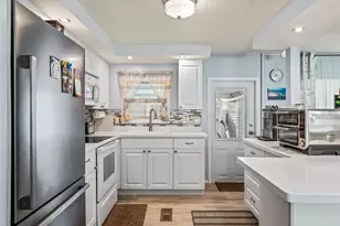 11506 Johnson Cir, Tavares, FL 32778 - Photo 7