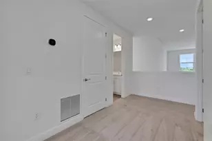 9230 Gulf Hvn Dr, Parrish, FL 34219 - Photo 11