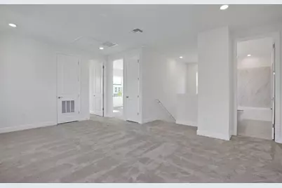 9015 Rothman Lane, Lakewood Ranch, FL 34240 - Photo 15