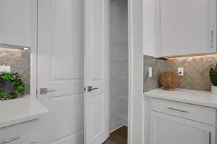 9031 Duany Ln, Lakewood Ranch, FL 34240 - Photo 9