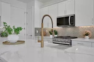 9031 Duany Ln, Lakewood Ranch, FL 34240 - Photo 9