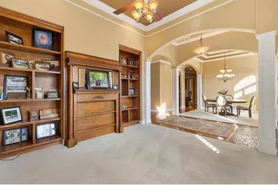 527 Dowling Circle, Lady Lake, FL 32159 - Photo 9