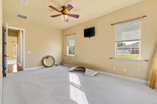 527 Dowling Cir, Lady Lake, FL 32159 - Photo 37