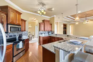 527 Dowling Cir, Lady Lake, FL 32159 - Photo 19