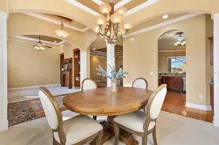 527 Dowling Cir, Lady Lake, FL 32159 - Photo 11