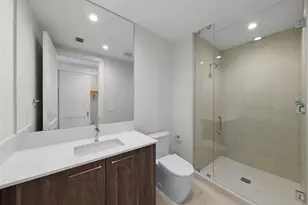 275 1st Ave S, Saint Petersburg, FL 33701 - Photo 19