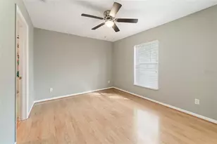 2256 Lake Pointe Cir, Leesburg, FL 34748 - Photo 21