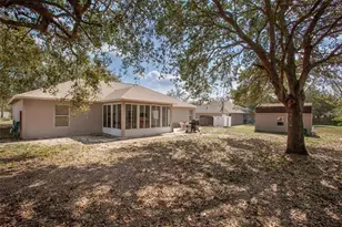 2256 Lake Pointe Cir, Leesburg, FL 34748 - Photo 31