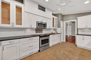 1726 Overlook Dr, Mount Dora, FL 32757 - Photo 3