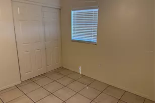 822 S Lone Oak Dr, Leesburg, FL 34748 - Photo 9
