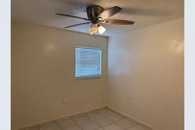 822 S Lone Oak Drive #B, Leesburg, FL 34748 - Photo 9