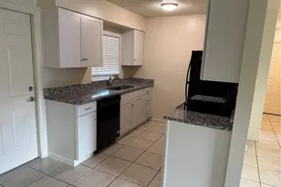 822 S Lone Oak Dr, Leesburg, FL 34748 - Photo 13