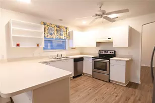 915 Ramos Dr, The Villages, FL 32159 - Photo 7