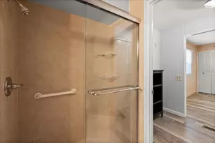 465 Marina Ln, Tavares, FL 32778 - Photo 17