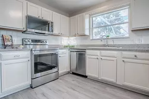 702 Perez Pl, The Villages, FL 32159 - Photo 19