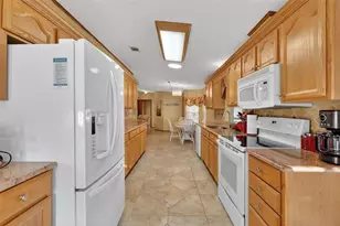 9671 SE 167th Pl, Summerfield, FL 34491 - Photo 11