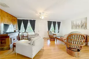 114 Park Ave, Fruitland Park, FL 34731 - Photo 9