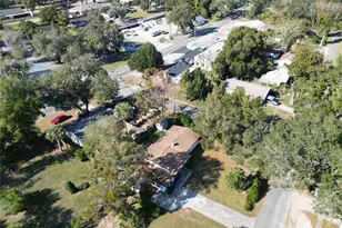 114 Park Ave, Fruitland Park, FL 34731 - Photo 3