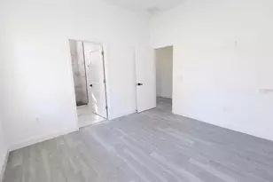 2474 Cr 423, Lake Panasoffkee, FL 33538 - Photo 7