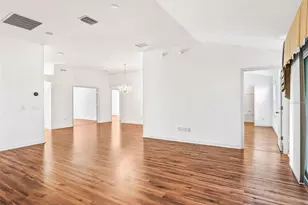 8061 SE 167th Hilltop Loop, The Villages, FL 32162 - Photo 19