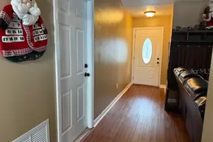 40134 Oakridge Dr, Lady Lake, FL 32159 - Photo 5