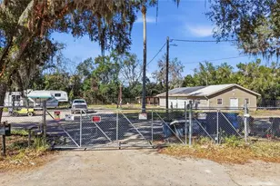 1225 Lucas St, Leesburg, FL 34748 - Photo 1