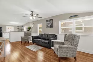 1214 E Caroline St, Tavares, FL 32778 - Photo 5