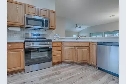 17101 SE 94th Berrien Court, The Villages, FL 32162 - Photo 11