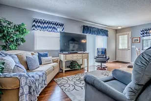 3622 Cambria Cir, The Villages, FL 32162 - Photo 11