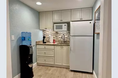 500 W Caroline Street, Tavares, FL 32778 - Photo 15