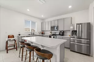 1470 Geranium Dr, Mascotte, FL 34753 - Photo 5