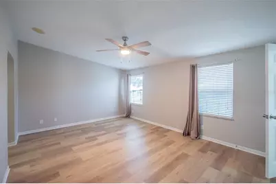 27925 N Pelican Isle Drive, Leesburg, FL 34748 - Photo 17