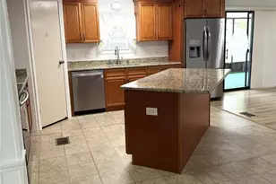 1664 Elkhart Cir, Tavares, FL 32778 - Photo 11