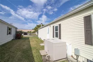 1664 Elkhart Cir, Tavares, FL 32778 - Photo 33