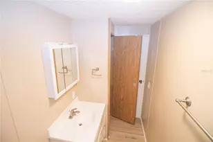 1664 Elkhart Cir, Tavares, FL 32778 - Photo 27