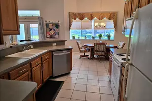 3370 St Lucia Ct, Tavares, FL 32778 - Photo 15