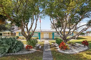 26611 Bimini Dr, Tavares, FL 32778 - Photo 51