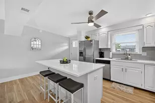 26611 Bimini Dr, Tavares, FL 32778 - Photo 9